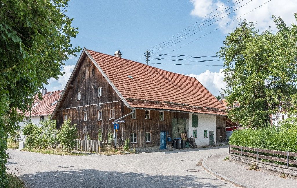 Eines der ältesten Erpftinger Häuser, Obere Ringstraße 1